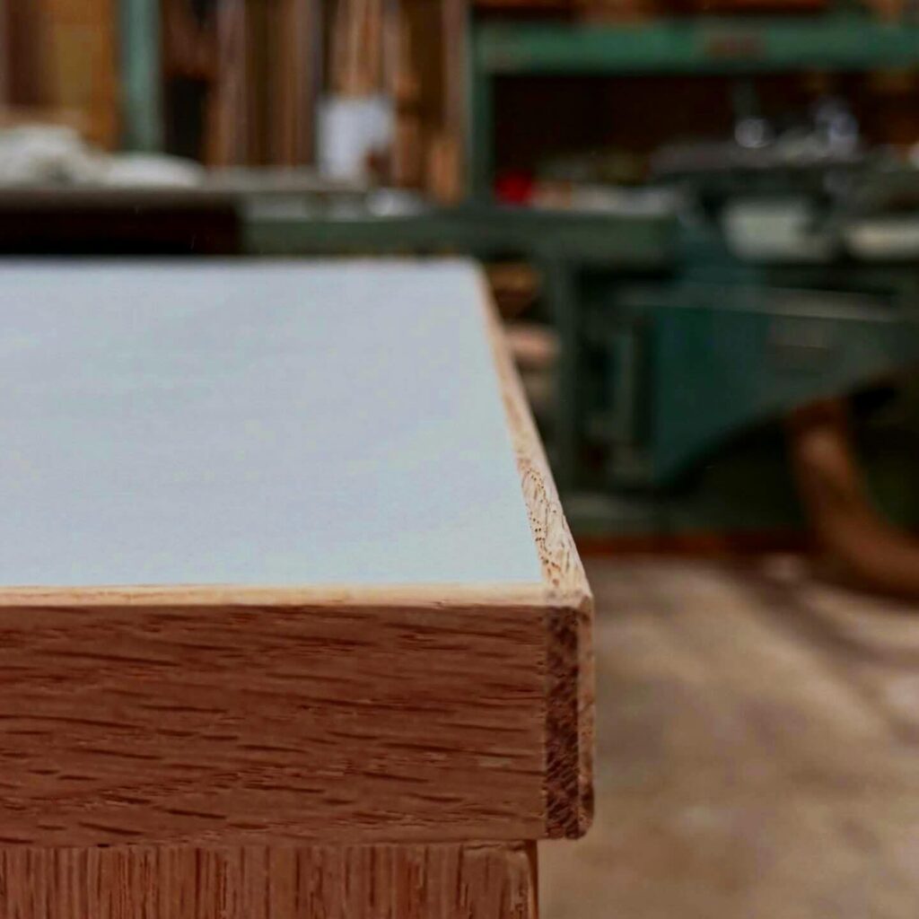 リノリウムデスク